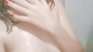 Pakistani Wife Bathing Nude Video