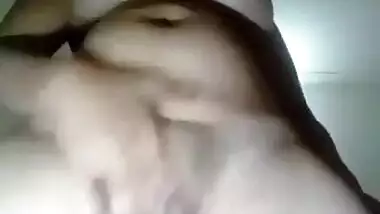 Very Beautiful Paki Bhabhi Rubbing her Pussy Very Hard & Moaning When Everyone Busy in Another Room