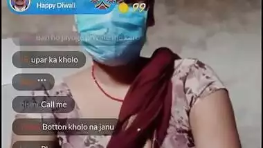 Desi village bhabi show her sexy pussy on tango
