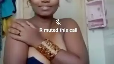 Desi Village Girl Showing Boobs on VC
