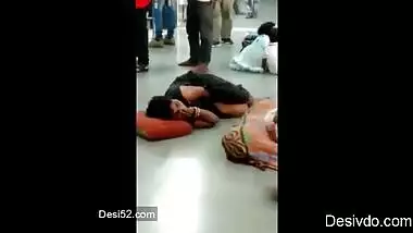 bhabi fing her pussy on public place