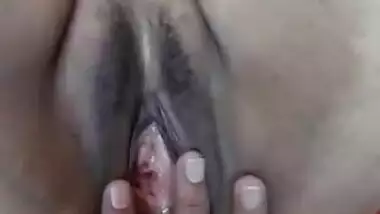 Bhabi pussy fingering by husband