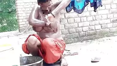 Indian Wife Bothing And Fingering Her Virgin Pussy