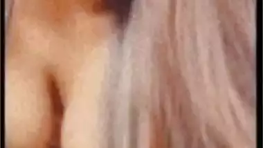 Slim girlfriend nude pics and hot blowjob videos