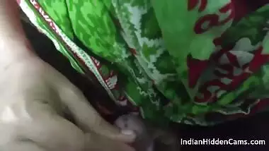 Indian Bhabhi In Saree Playing With Big Cock Swallow Cumshot