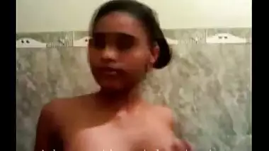 Desi Cute Babe Hair Setting Nude