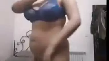 Sexy Indian Girl Flash Full Body