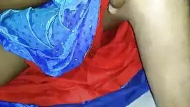 Younger devar ne apni chudasi bhabhi se fuck karna seekha