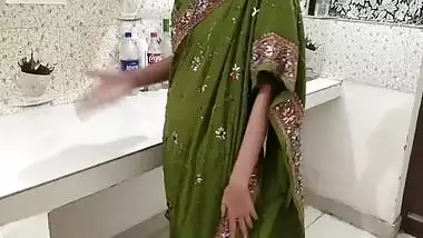 Indian Hot Stepmom Has Hot Sec With Stepson In Kitchen!father Doesnt Know With Clear Audio Indian Desi Stepmom Dirty Ta