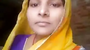 Very cute north indian wife show her big boobs and pussy