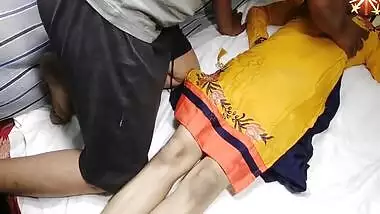 Indian Hot Bhabi Ki Chudai Yellow Sute Me Hindi Sex Video