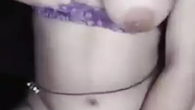 Horny Bengali Desi XXX girl dildoing pussy on selfie cam