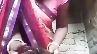 Indian village bhabhi masturbation using rolling pin