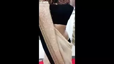 Indian cute girl vert hot tiktok video-6