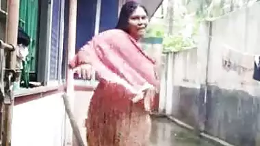 indian milf bathing