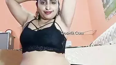 Most Demanded Bhabhi Show Her Big Ass Part 3