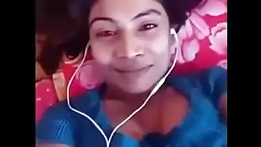 Horny Bihar Girl Showing Boobs On Call