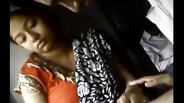 Bengaluru busty college girl sex on running train leaked mms