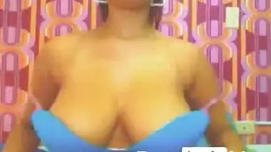 sweeetvirgin from Pornhublive Shows Off Her Perfect, Real Breasts