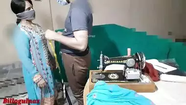 Desi housewife fucked by tailor very hot and clear hindi audio.desi indian bhabhi went to get clothes stitched then tailor fucked her