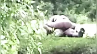 Indian couple from the is caught having sex in the jungle, desi XXX mms