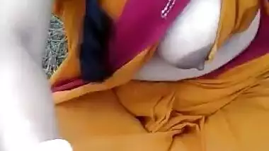 Cute bhabhi Outdoor blowjob to young lover