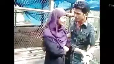 Fair Muslim bhabhi’s boobs squeezed in public