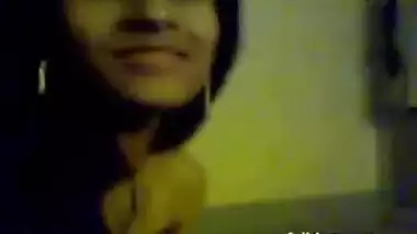 gujrati girl showing boobs & pussy to Bf