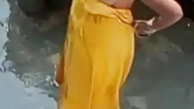 Desi Married bhabi Bathing Secretly Recorded