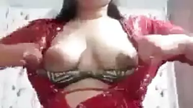 Desi Big Boobs Maal in suit