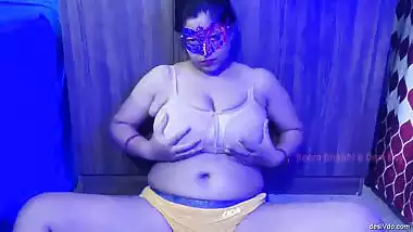 Big Boobs Milf Bhabhi Masterbation Dance and Pee Catch by Husband