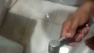 Desi sex of a husband fucking his bathing wife
